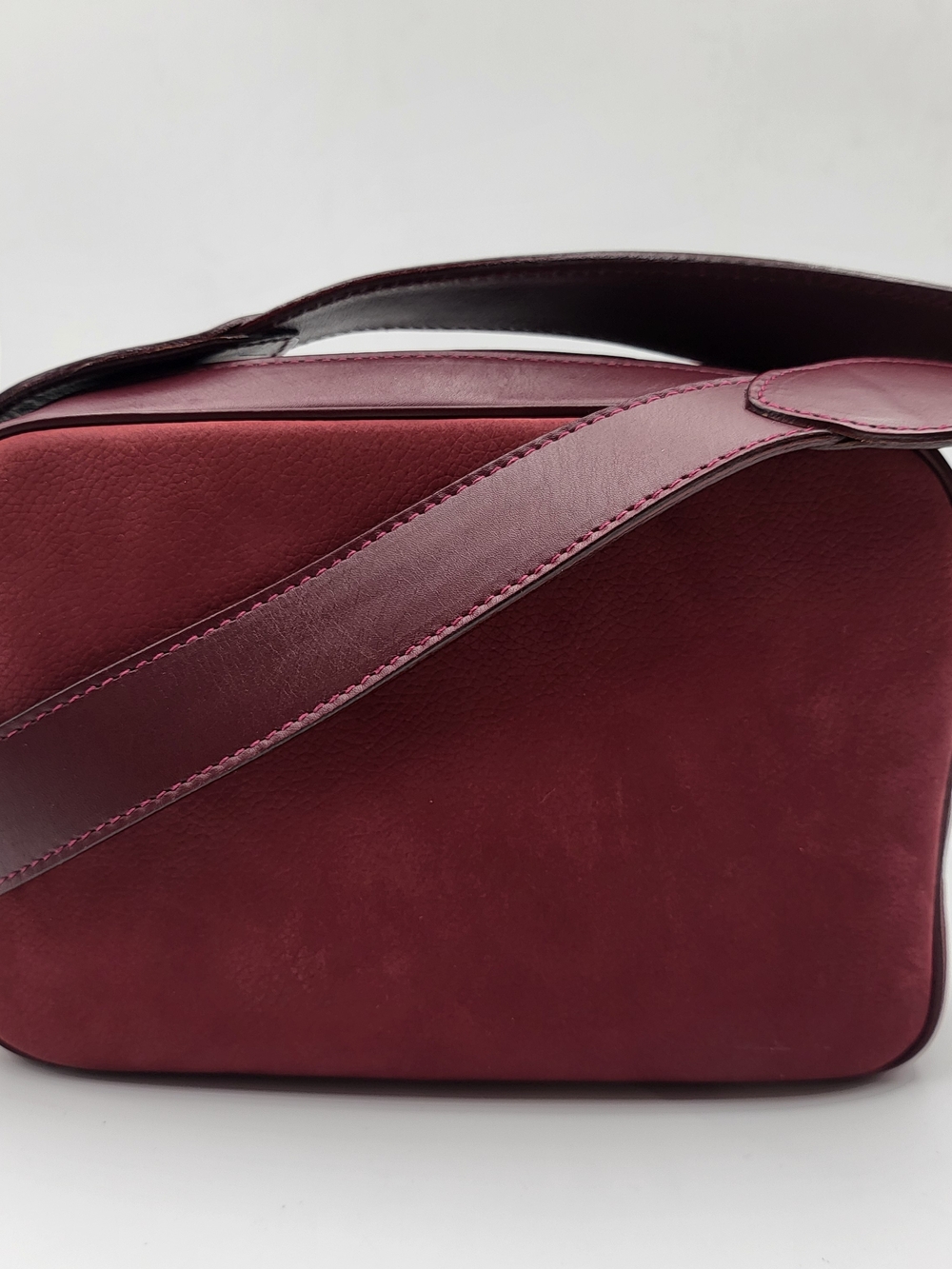 Gucci Suede Leather Crossbody Purse Bordeaux Italy, Authentic w/COA..RareVintage - Picture 4 of 16